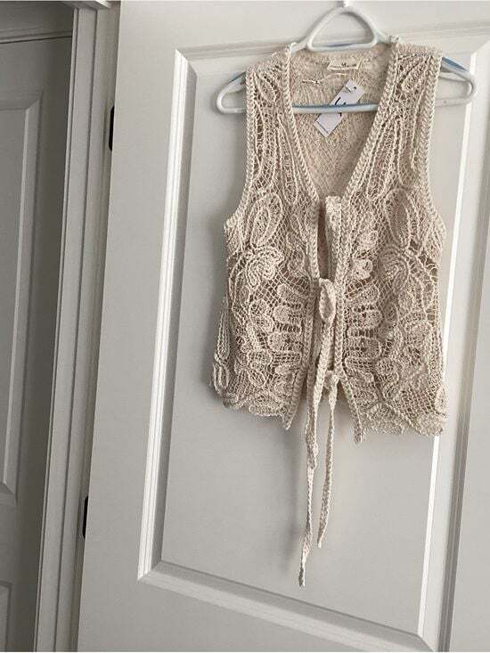 Urban Daizy Tops - Urban Daizy Openwork Crochet Tie-Front Tank Vest - Cream - NWT - Size M/L